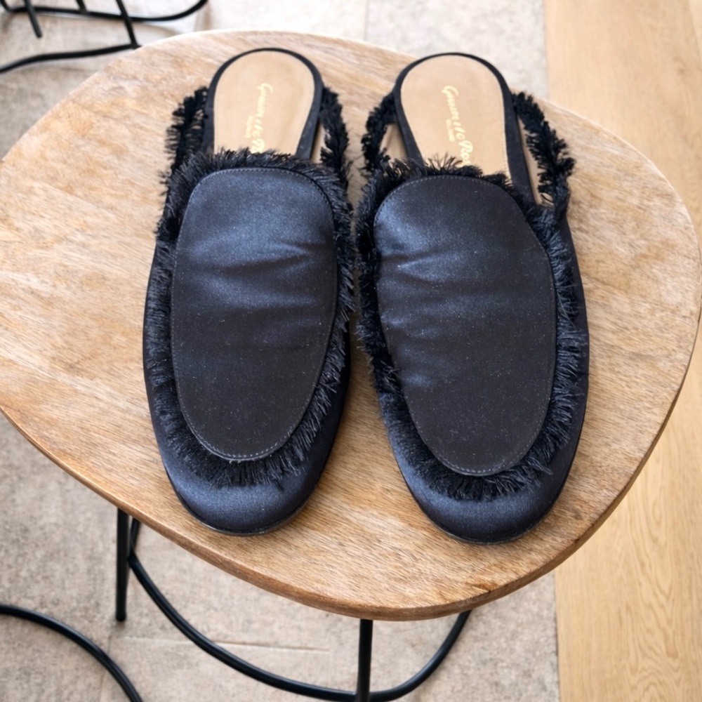 100% Authentic GIANVITO ROSSI
Sapato Gianvito Rossi Black Mule Franjas Preto